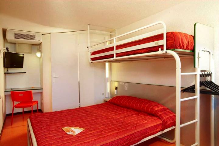 Hôtel pour 2 personnes, avec terrasse, adapté aux familles à Salon-de-Provence - 4