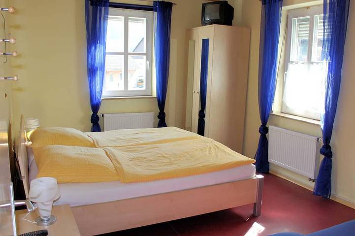 Ferienwohnung für 8 Personen, mit Garten und Sauna in Egloffstein