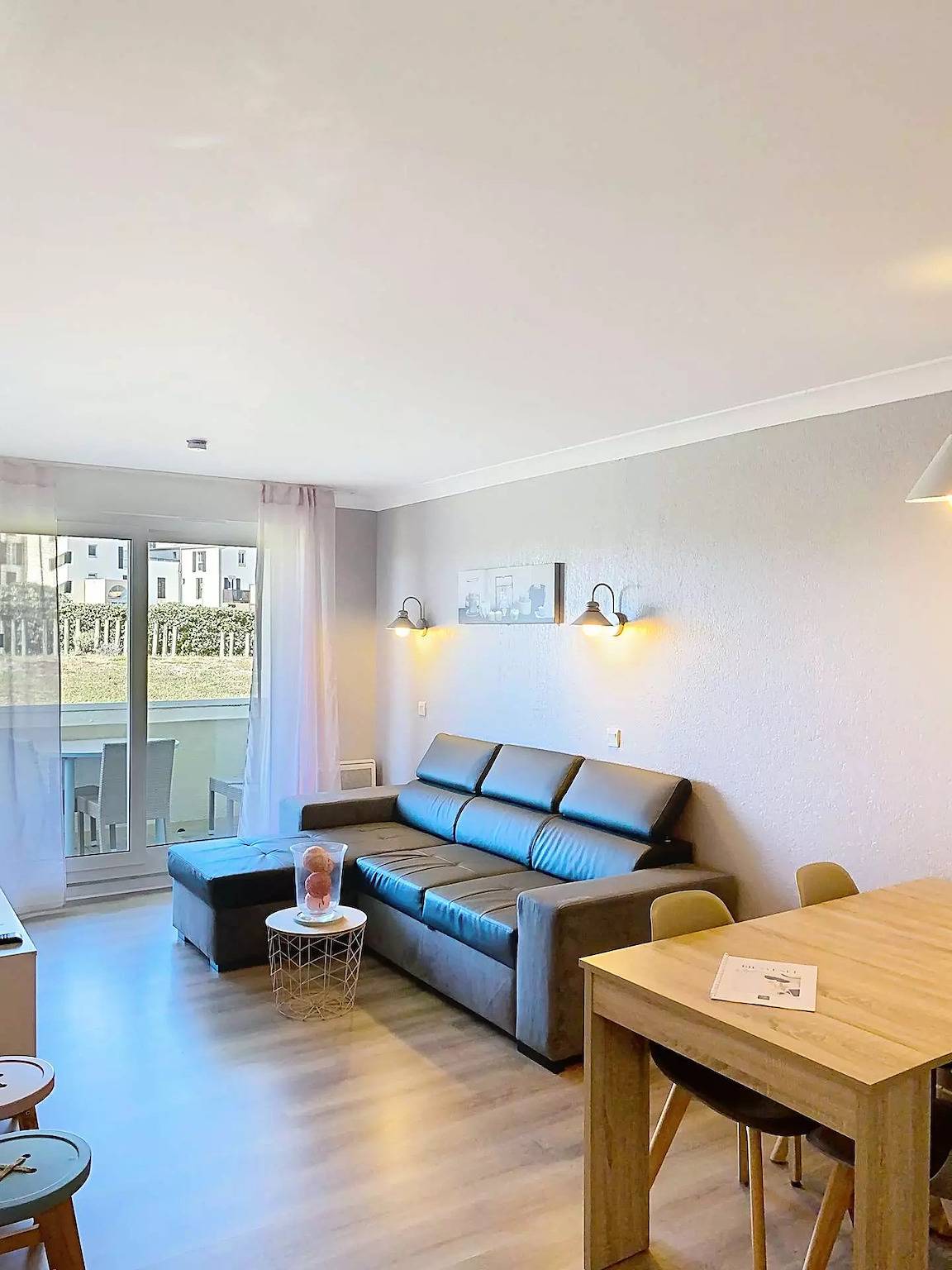 Ganze Wohnung, Ferienwohnung 4 pers, in Residence mit Schwimmbad - direkt am Meer in Lacanau Ocean in Lacanau Ocean, Lacanau