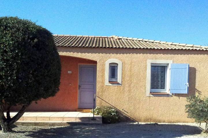 Holiday home for 6 people, with garden and terrace as well as pool, with pets - 1