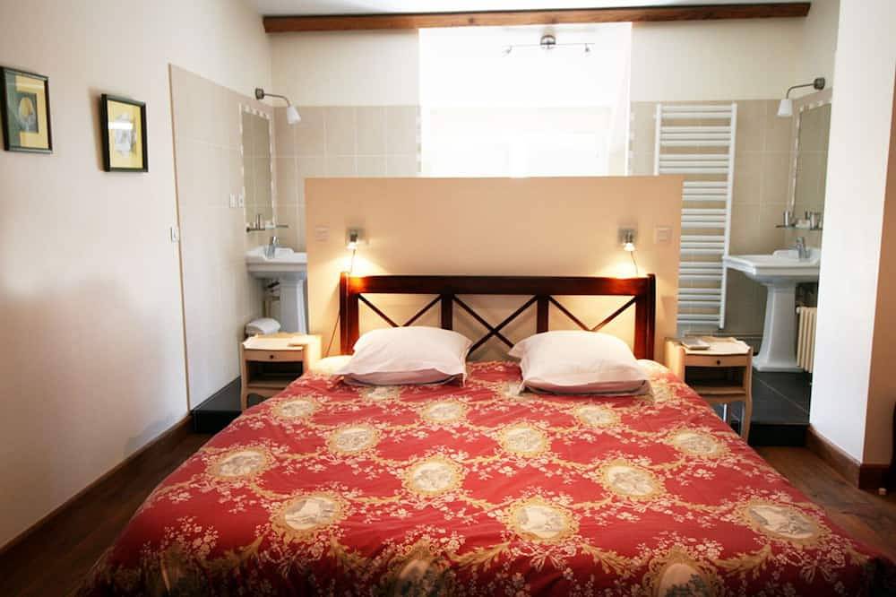 Château, jusqu'a 19 pers, \n9 s de bain, piscine ,  Beauval, espace, silence in Thésée, Sologne