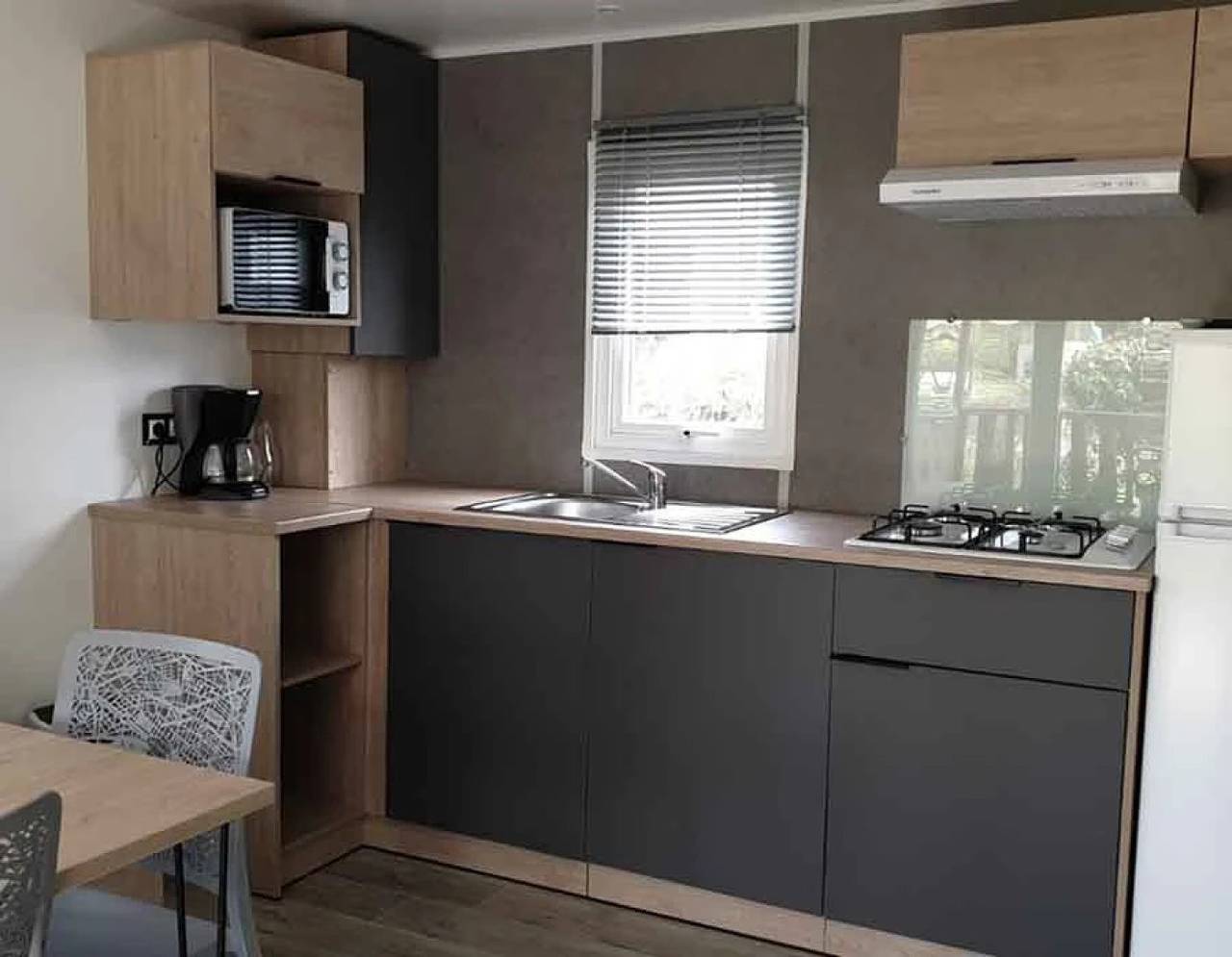 Zecamping 4* piscine chauffée mobil-home Tv Bbq 24m2 in Secondigny, Deux-Sèvres
