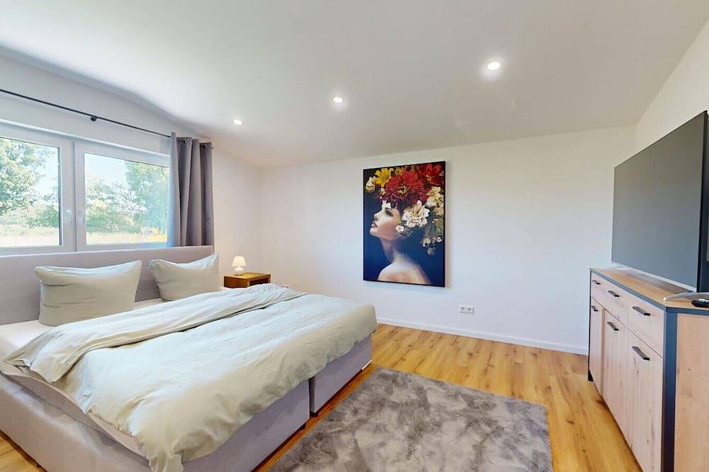 2Br House with private Garden & 2 Bathrooms in Kaiserslautern, Saar-Nahe-Bergland