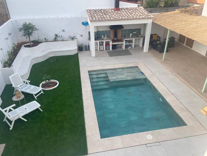 Apartamento de vacaciones para 6 personas, con jardín además de piscina y vistas - 1
