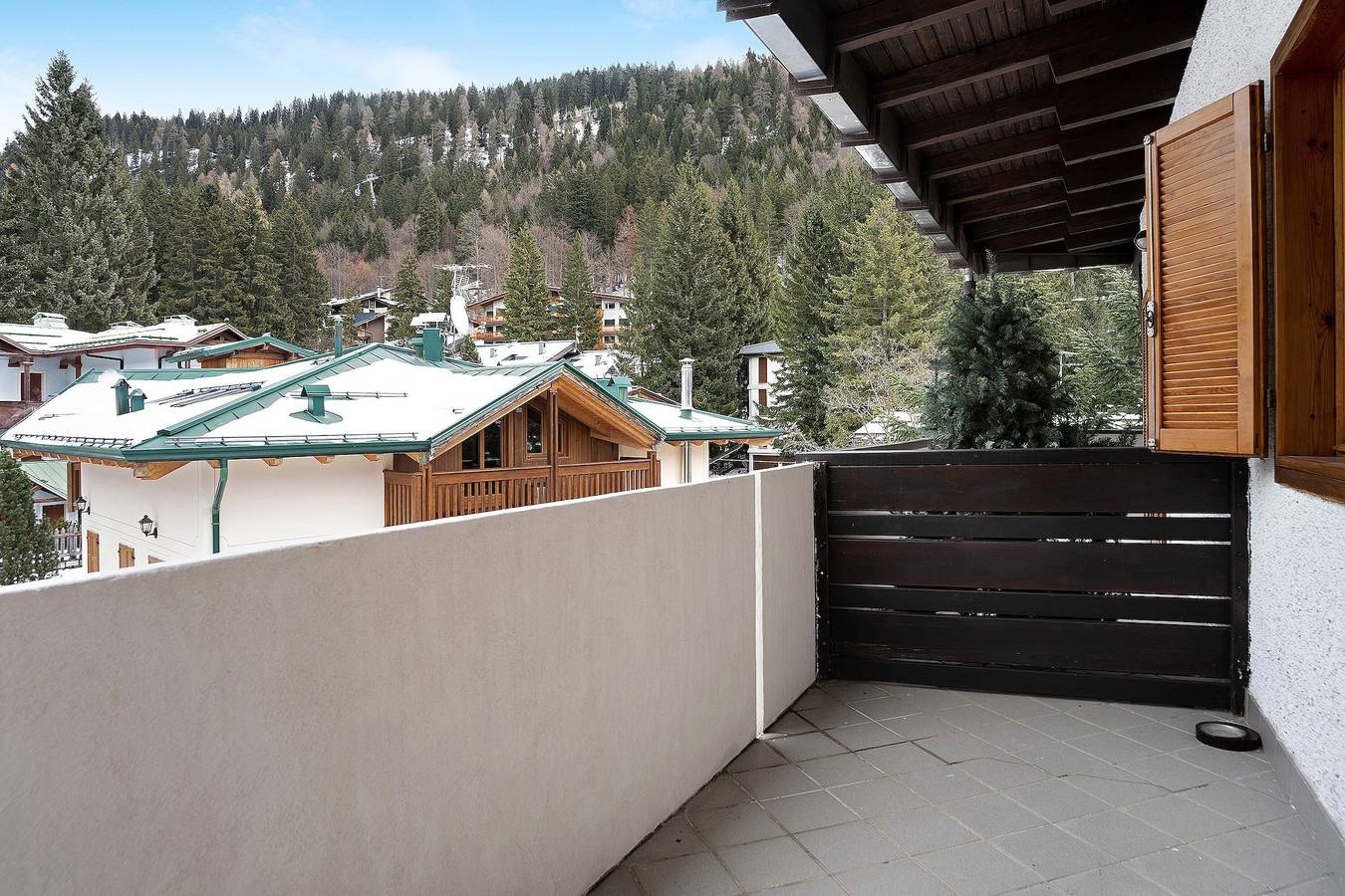 Appartement Design à Campiglio 400m avec Vue Montagne, Wi-Fi et Climatisation in Tre Ville, Massif de Brenta
