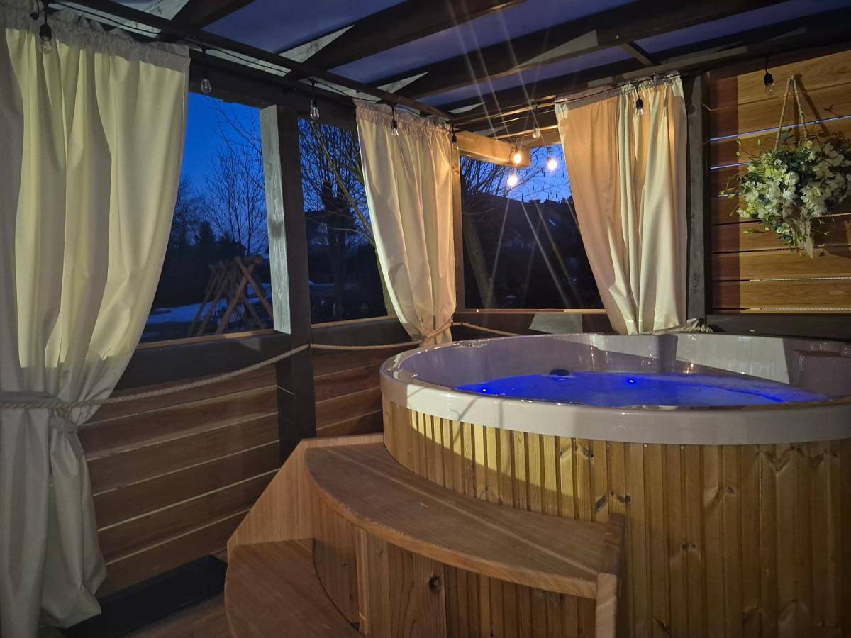 Cały apartament, Apartament U Moniki, nad rzeką, jacuzzi w ogrodzie in Szaflary, Karpaty (Polska)
