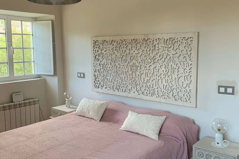 Casa da Vizcaya, Xilloi Beach in O Vicedo, Galician Coast