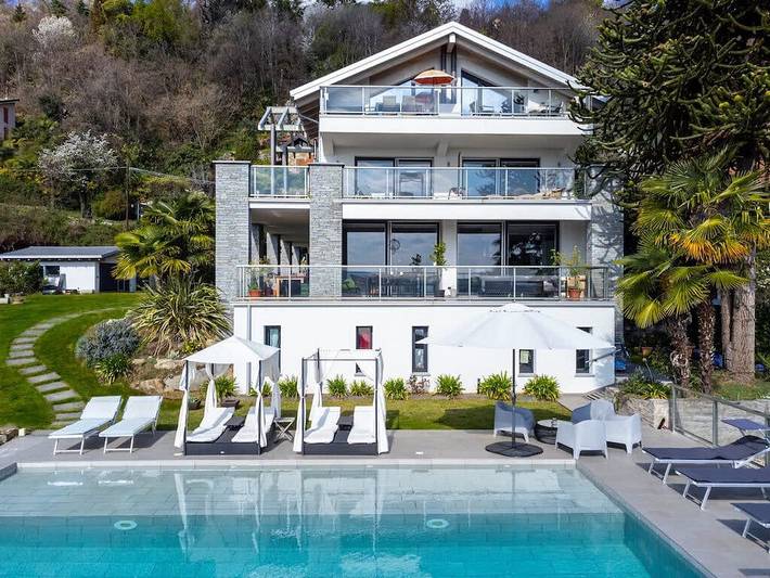 Ganze Wohnung, Ferienwohnung für 6 Personen mit Garten in Lesa, Lago Maggiore (Piemont)