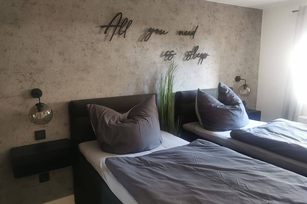 Ganze Wohnung, Fewo Gartenblick mit Pool und Kinderspielplatz in Malter-Paulsdorf, Dippoldiswalde