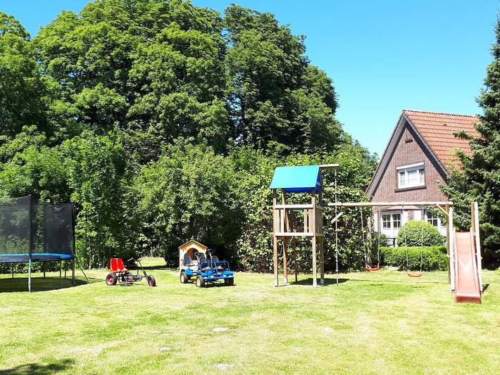Ferienhaus für 4 Personen, mit Balkon und Terrasse sowie Garten in Minsen