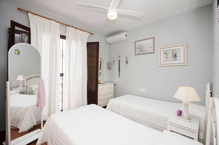Villa pour 2 personnes, avec piscine et jardin à Nerja - 2