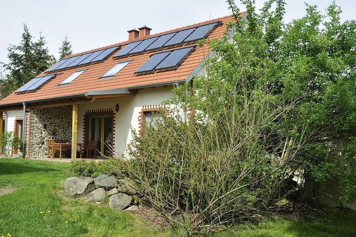 Ferienhaus für 6 Personen, mit Garten und Sauna sowie Pool und Terrasse, mit Haustier - 1