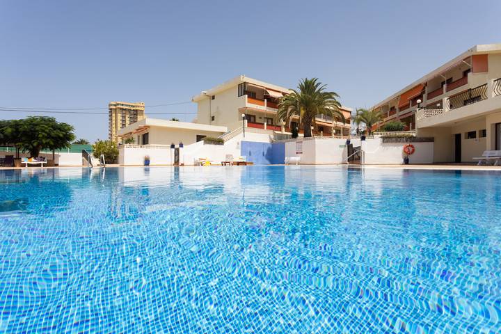 Apartment for 4 people, with Balcony and Garden as well as Pool in Playa de las Américas