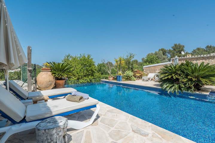 Ferienhaus für 10 Personen, mit Terrasse und Garten
