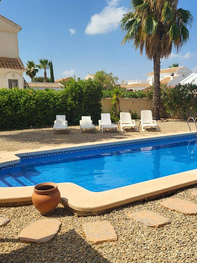 Casa rural para 8 personas, con jardín además de piscina y vistas en Mazarrón