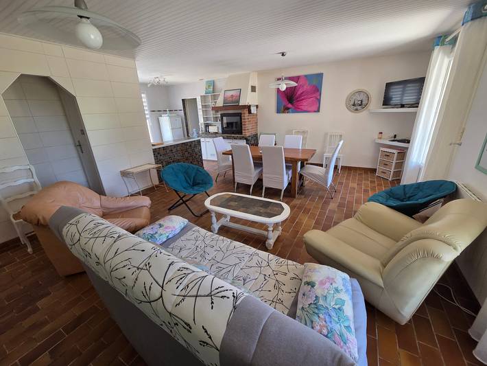 Location de vacances pour 6 personnes, avec Terrasse et Jardin à La Jonchère