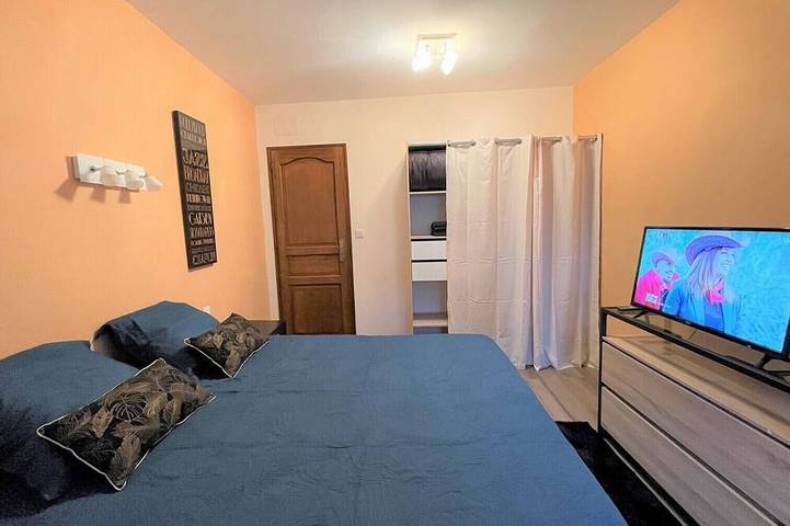 Appartement entier, Superbe T3 meublé et équipé décoré pour les fêtes de fin d'année in Montluçon, Région de Montluçon