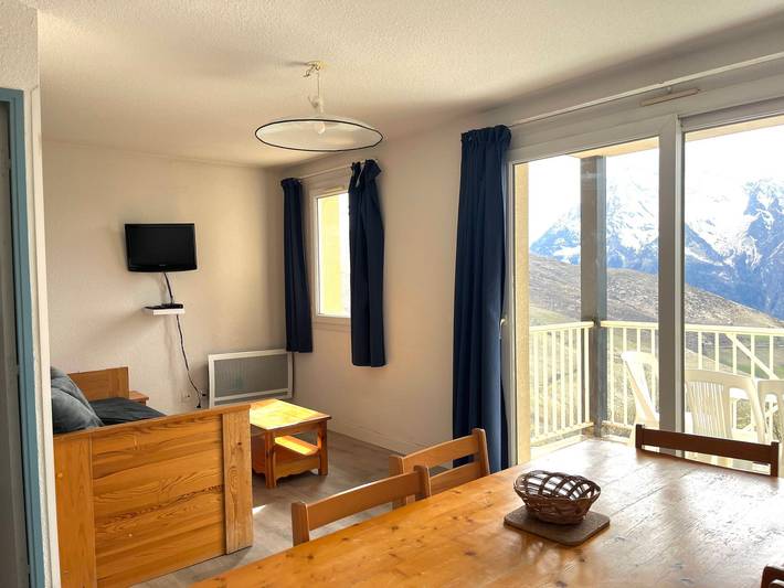 Chalet pour 8 personnes, avec piscine et terrasse, animaux acceptés à Peyragudes