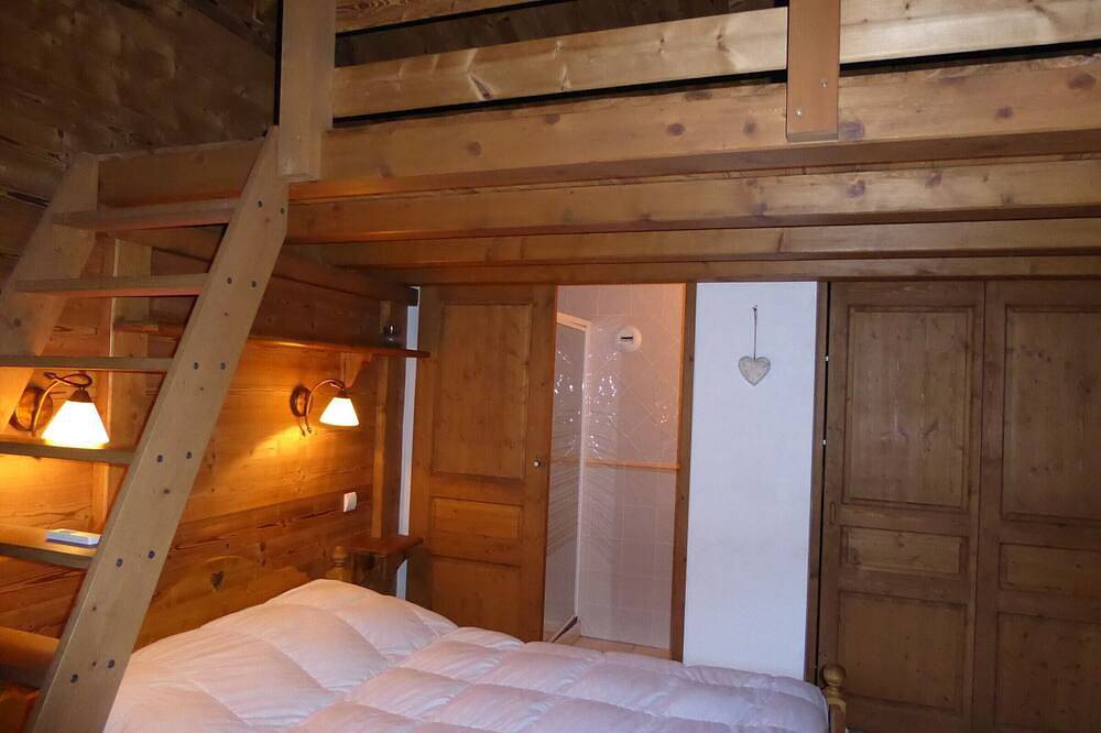 Ganze Wohnung, Alpenwohnung mit Südbalkon, nahe Courchevel in Bozel, Vanoise-Massiv