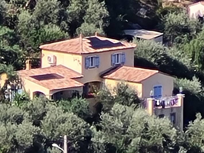 Chambre d’hôte pour 4 personnes, avec jardin et piscine à Coaraze
