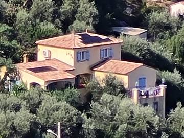 Cottage pour 4 personnes, avec piscine et jardin à Coaraze