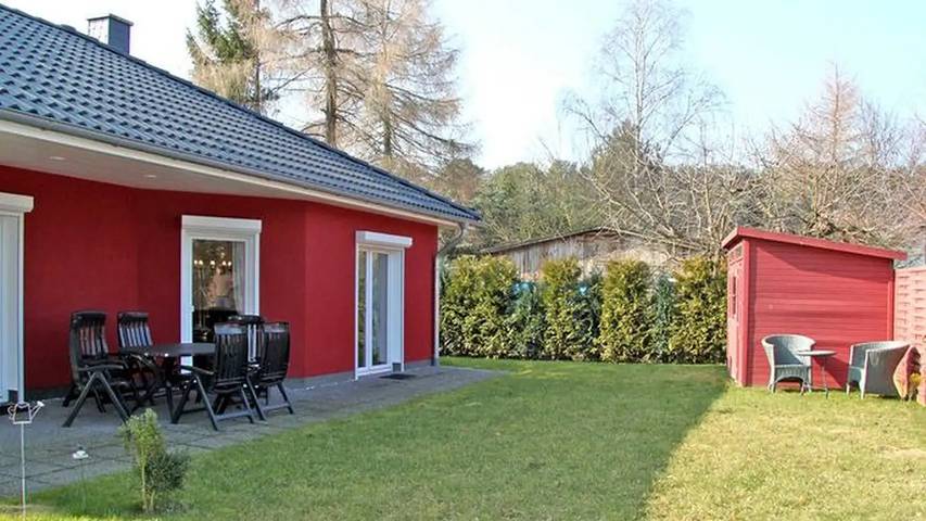 Ferienhaus für 5 Personen, mit Terrasse und Garten in Kröslin - 2
