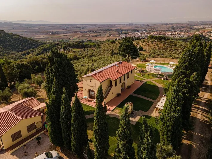 Casa vacanza per 4 persone, con panorama e giardino nonché piscina, con animali domestici - 1