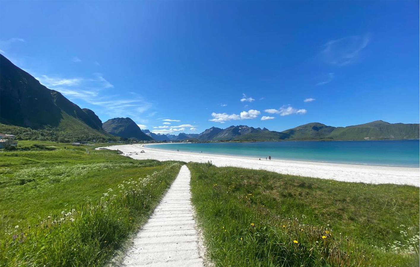 Holiday home for 5 people with garden in Flakstad