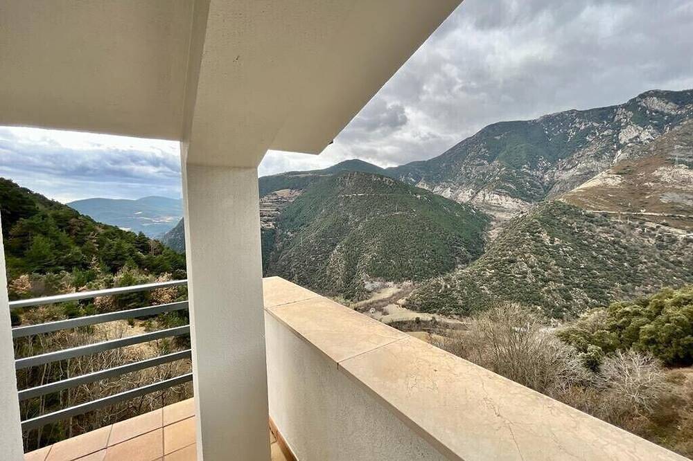 Spacious house (sleeps 7) with incredible view in Andorra