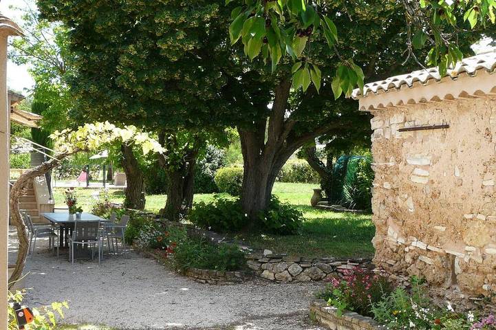 Villa pour 10 personnes, avec Terrasse ainsi que Jardin et Piscine à Venelles