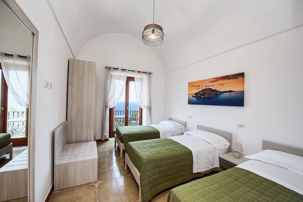 Entire apartment, Casa Rosaria With Beautiful Sea View Terrace in Conca dei Marini, Amalfi Coast