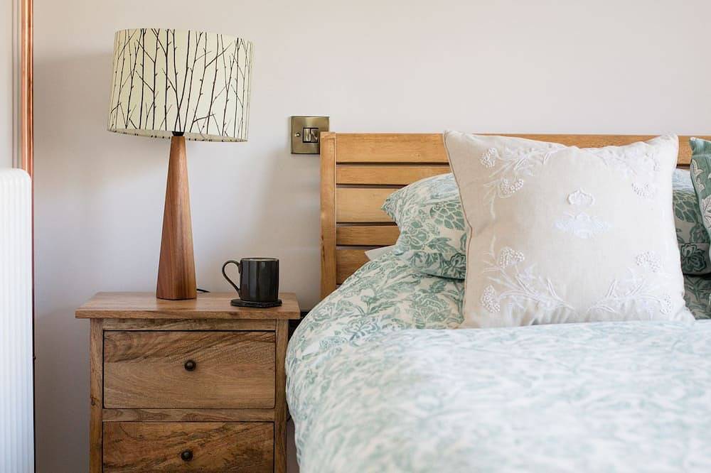 Paddock Cottage - sleeps 2 guests  in 1 bedroom in Winchcombe, Gloucestershire
