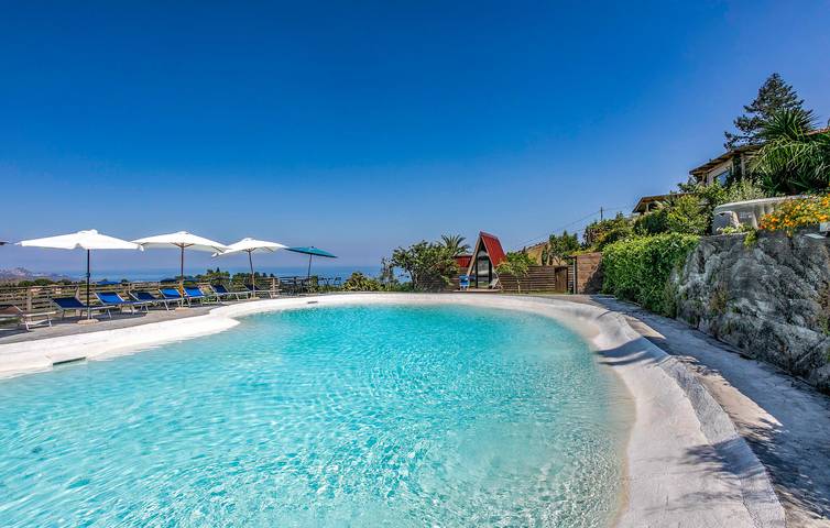 Location de vacances pour 9 personnes, avec jardin ainsi que piscine et sauna à Piedimonte Etneo - 4