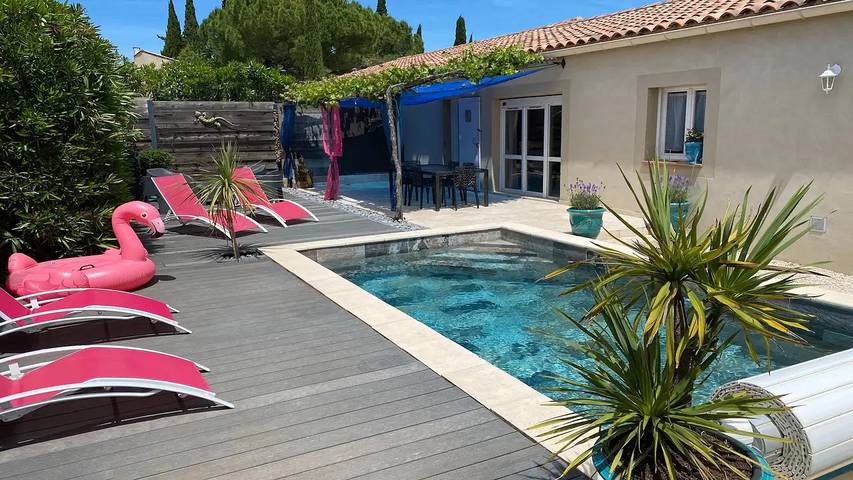 Location de vacances pour 6 personnes, avec piscine et terrasse, animaux acceptés à Tavel