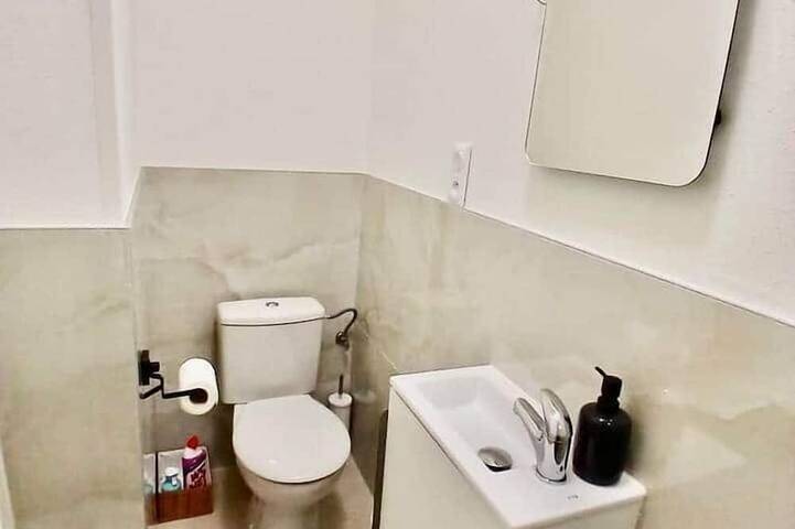 Entire apartment, Apartment F1 orchid in Mulhouse, Mulhouse region