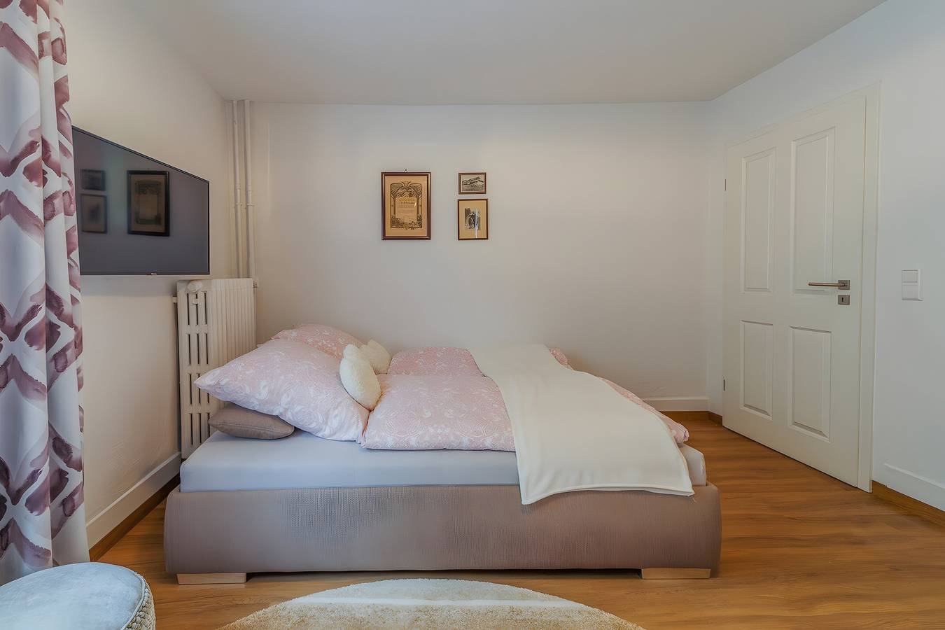 Ganze Wohnung, 'Morgensonne' 2-Zimmer-Apartment by Gästehaus Sandvoss, Seenähe, Titisee in Titisee (Titisee-Neustadt), Titisee-Neustadt