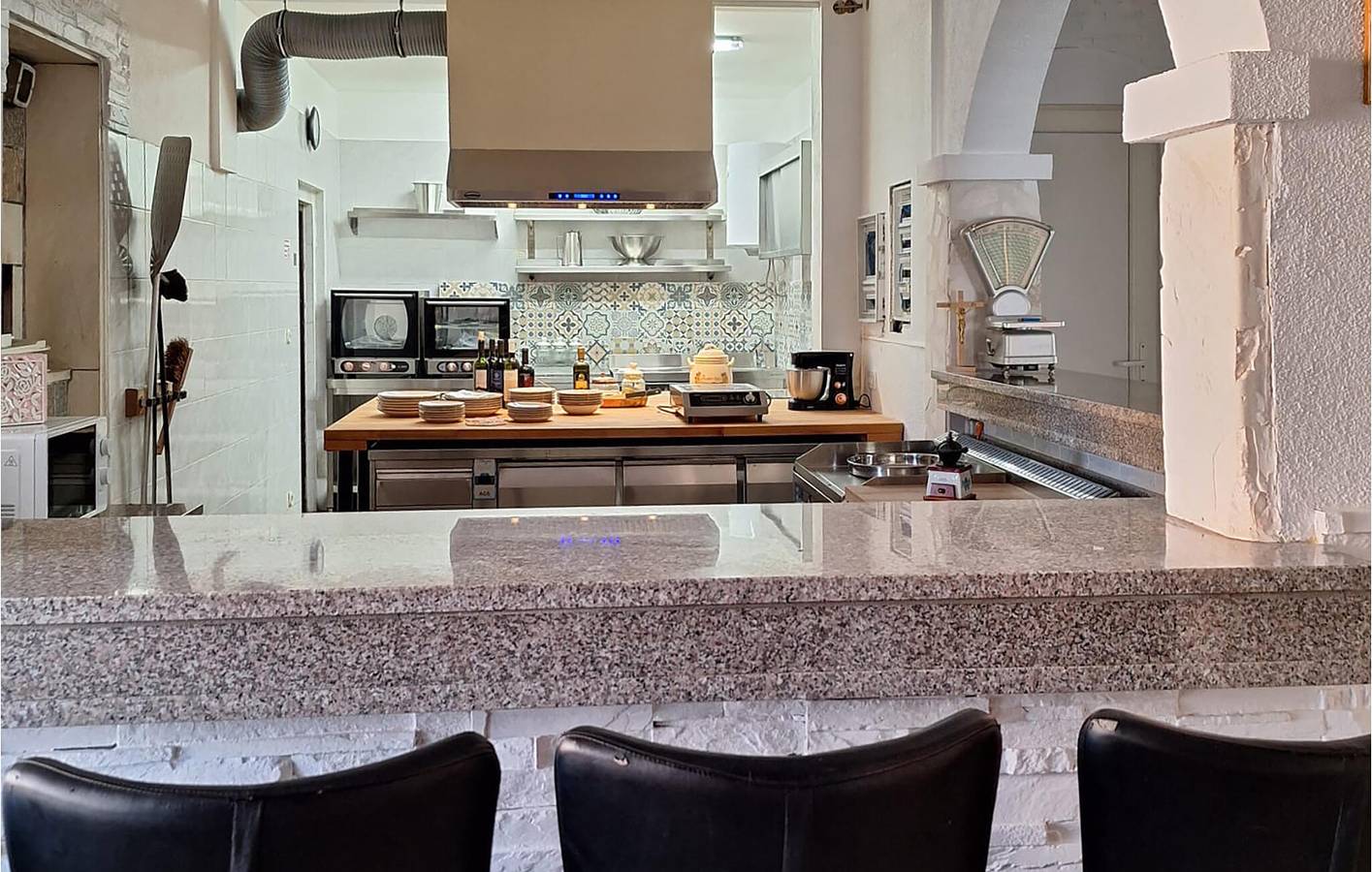 Reizende 2-Zimmer-Wohnung mit Pool, Terrasse und WLAN – 2 km von Trilj und dem Fluss entfernt in Dalmatinisches Zagora