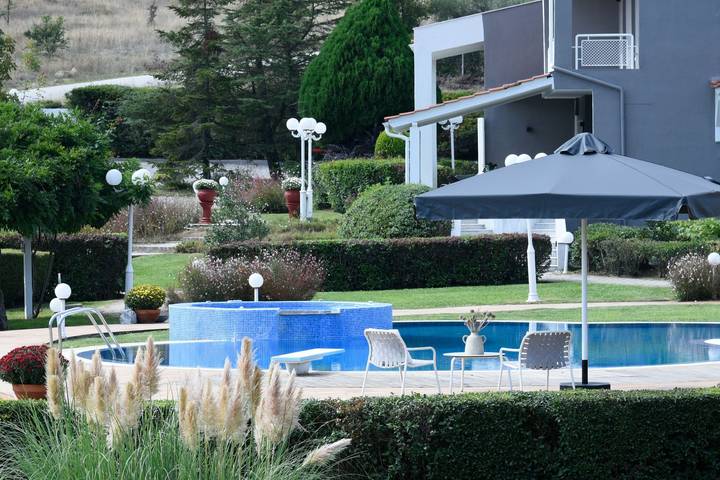 Villa für 13 Personen mit Whirlpool in Thessaloniki und Umgebung