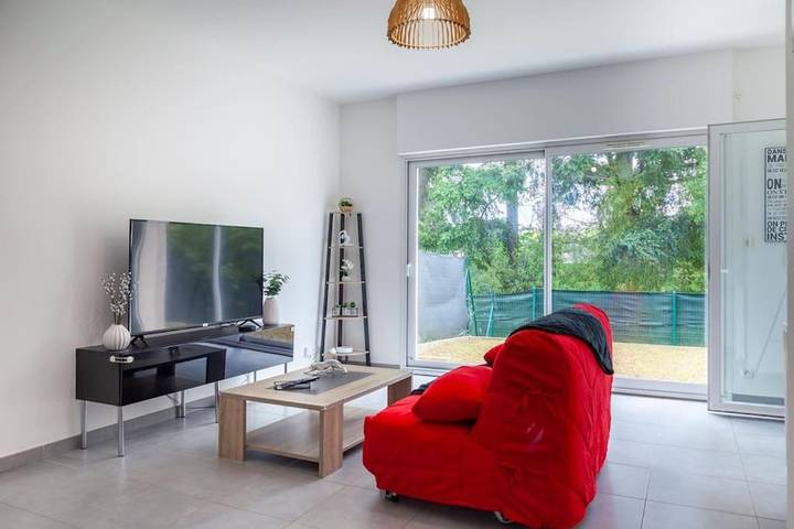Location de vacances pour 2 personnes, avec terrasse et jardin à La Chaussée-Saint-Victor
