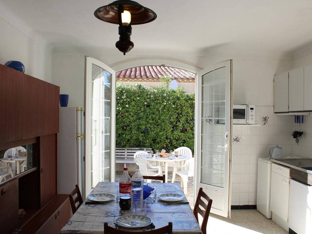 Cozy 2-Bedroom House, 150m from Beach, Terrace, and Parking in Port-la-Nouvelle, Narbonne region
