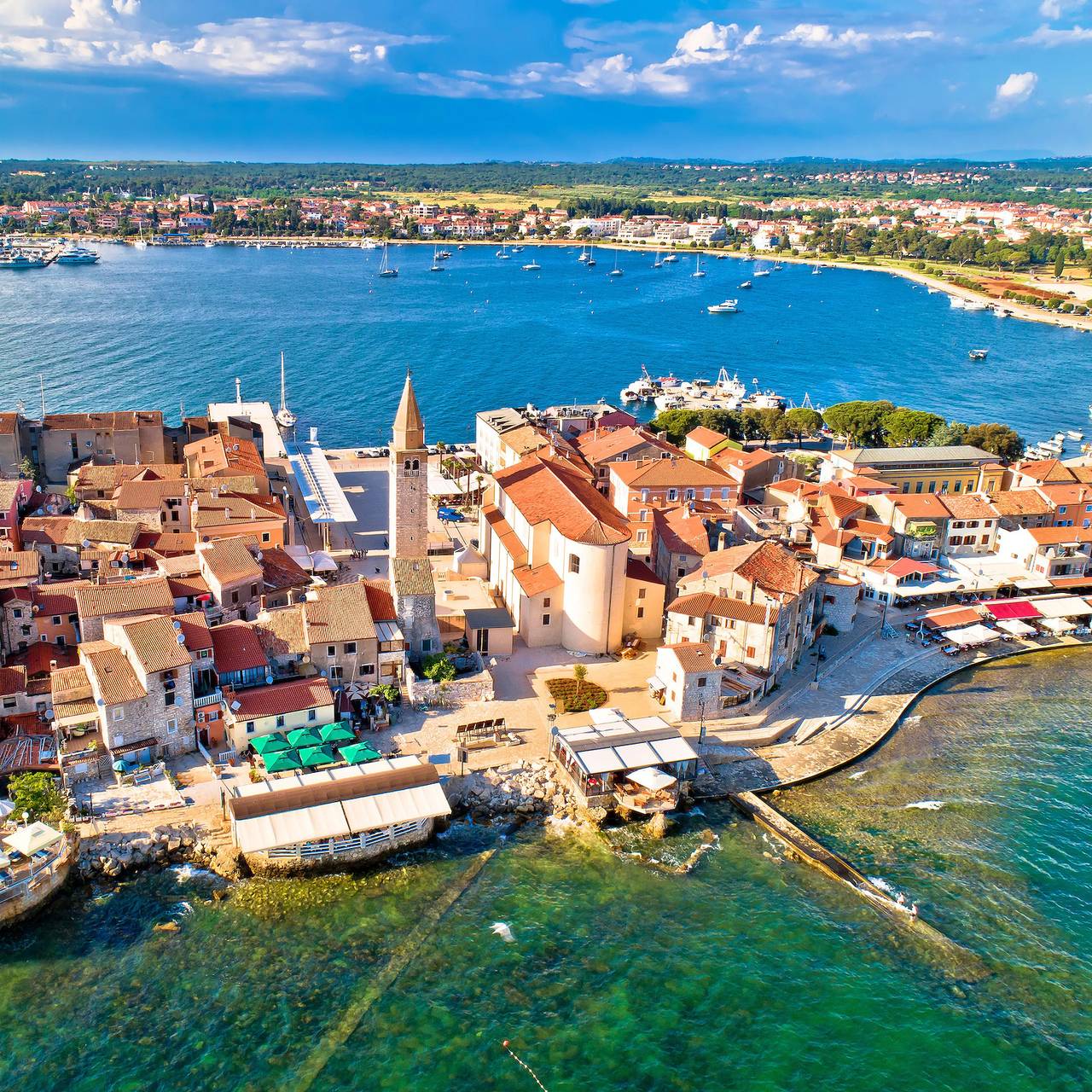 Entire apartment, Cozy apartment with garden in Umag, Umag Region