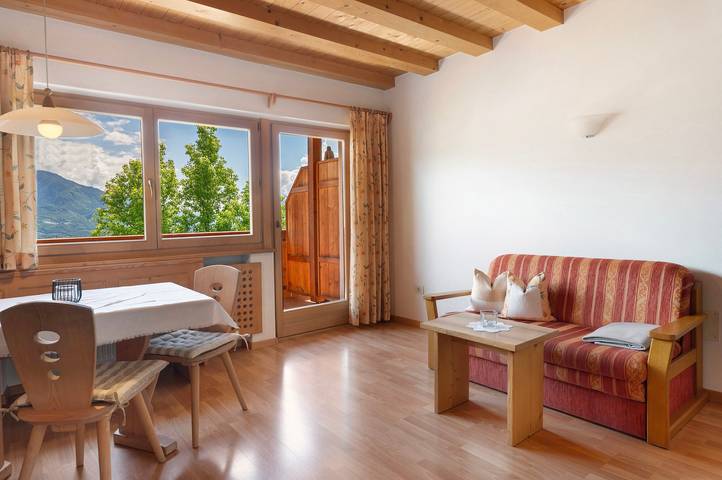Appartamento per 3 persone, con balcone a Lagundo