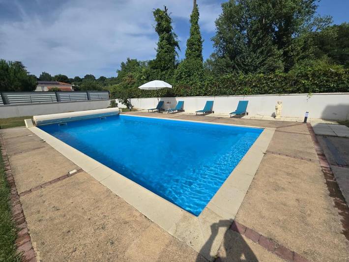 Casa de vacaciones para 8 personas, con piscina y vistas además de jardín y terraza - 1