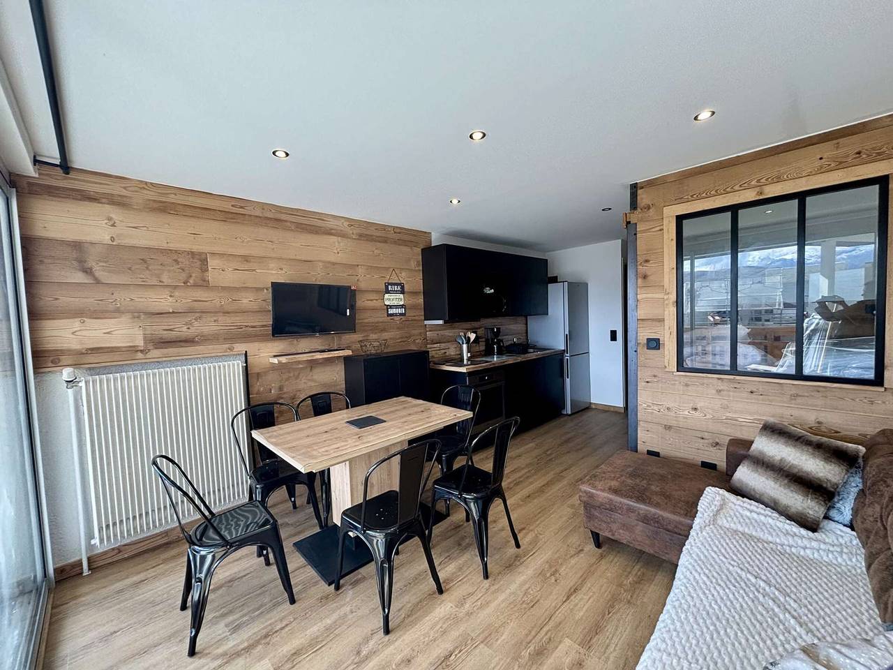 Ganze Wohnung, Studio für 6 in L'Alpe d'Huez, nahe Pisten, Skiraum in Huez, Nationalpark Écrins