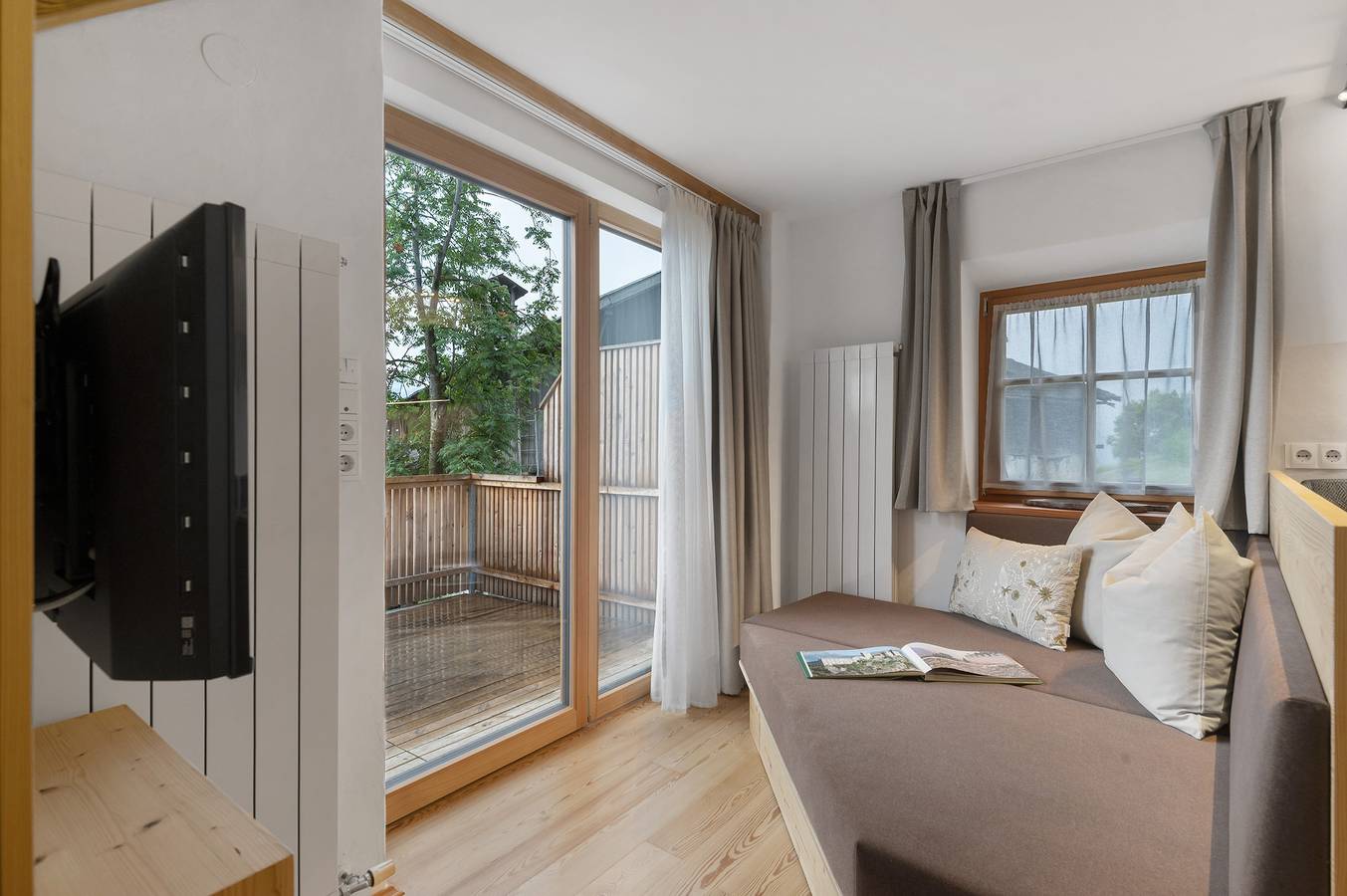 Chalet 'Stieber' with Mountain View, Private Terrace and Wi-Fi in Feldthurns, Dolomiti Superski