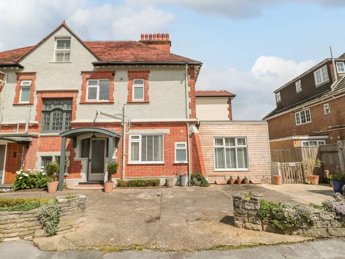 Apartment for 6 people, with pets in Bournemouth