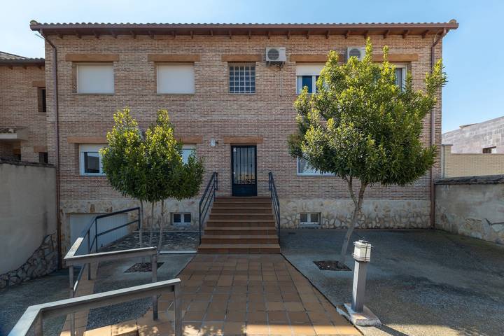 Casa rural con piscina para 9 personas, con Jardín en Castilla-La Mancha - 4