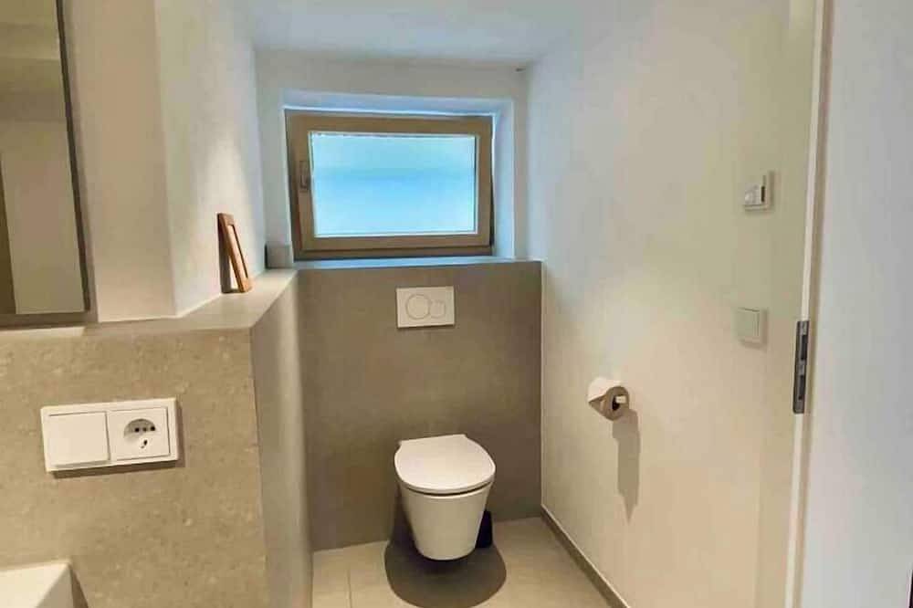 Ganze Wohnung, Kleines feines Appartement mit Sonnenterrasse in Bad Wiessee, Bayerische Alpen