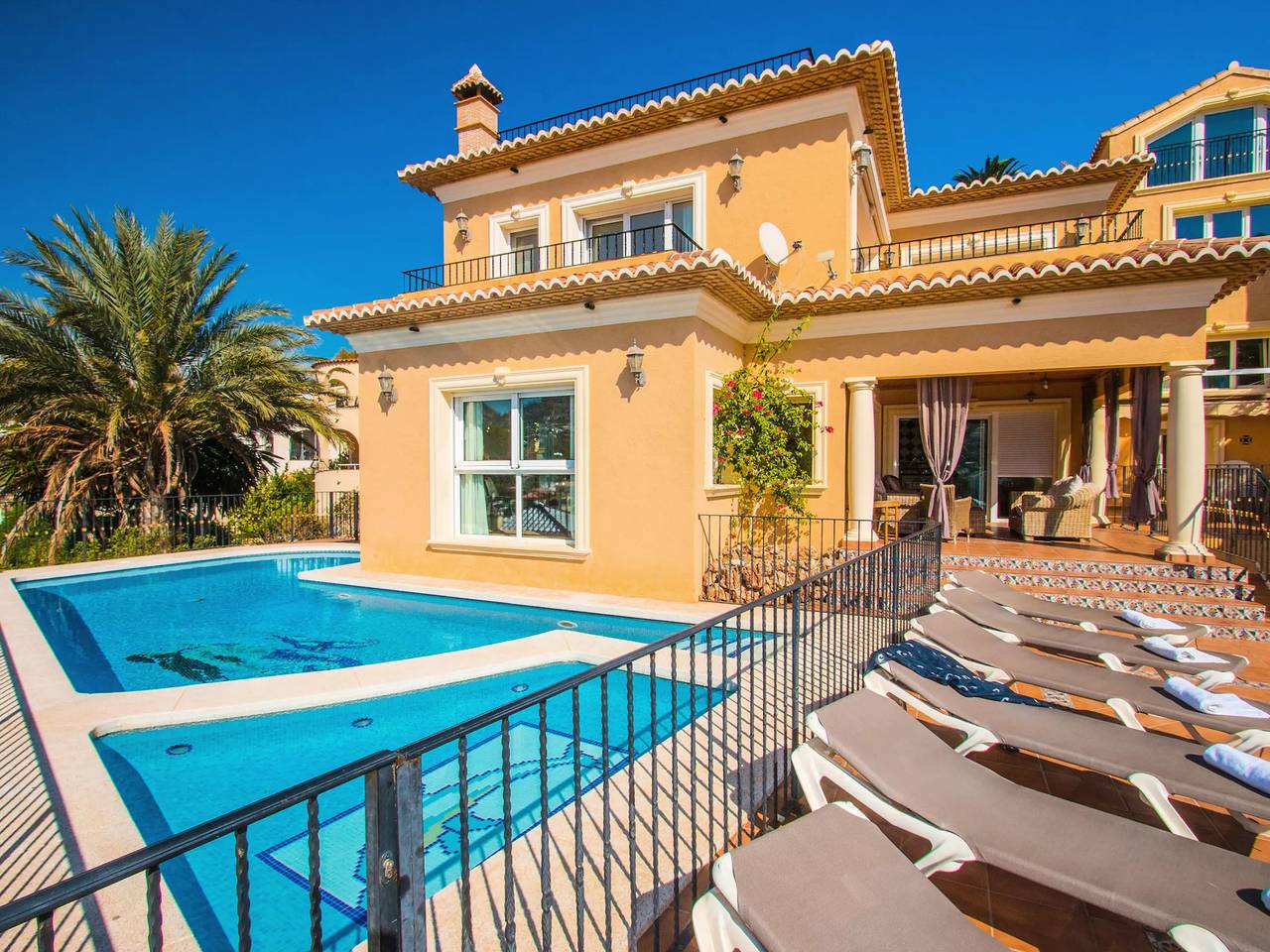 Huis 10 Personen in La Manzanera, Calpe