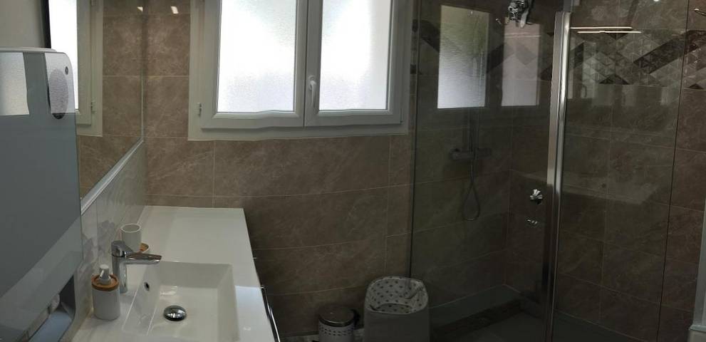 Gîte pour 4 personnes, avec jardin ainsi que piscine et vue à Saint-Thibéry - 4